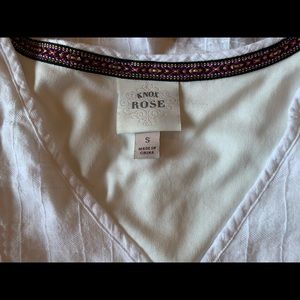 Knox Rose size small white colors